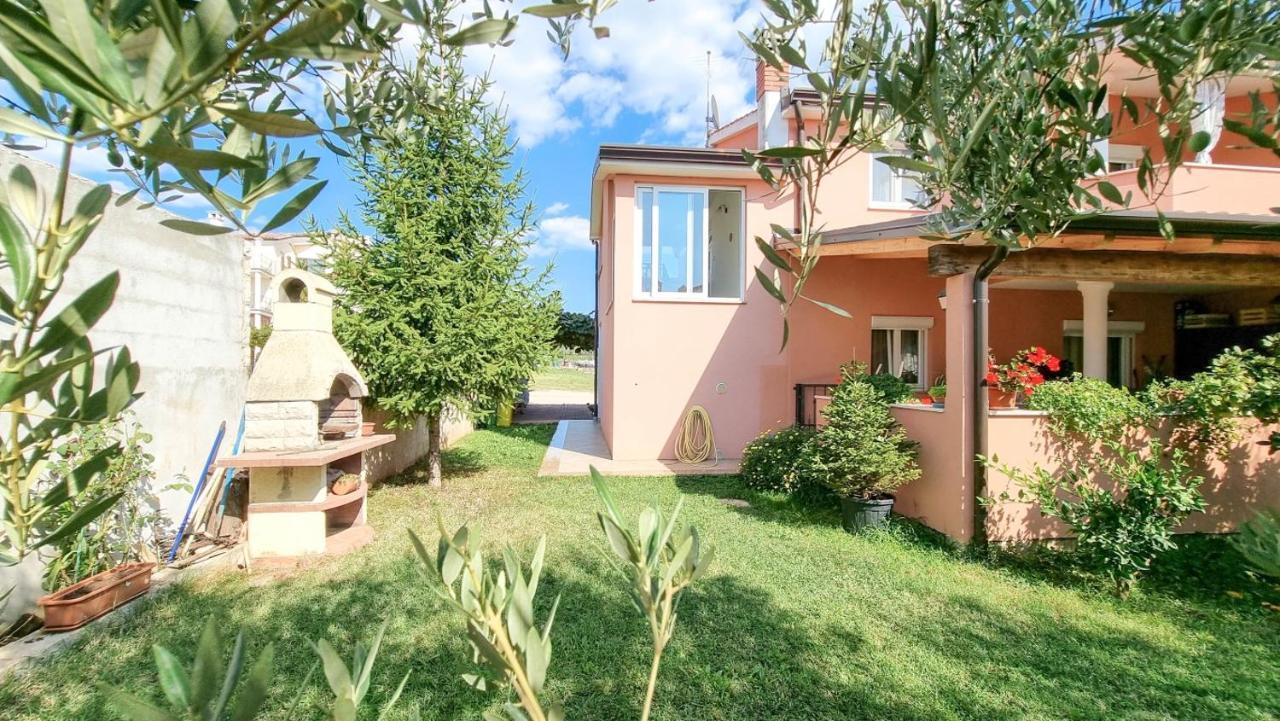 Ferienwohnung Stelia Novigrad Istria Exterior foto